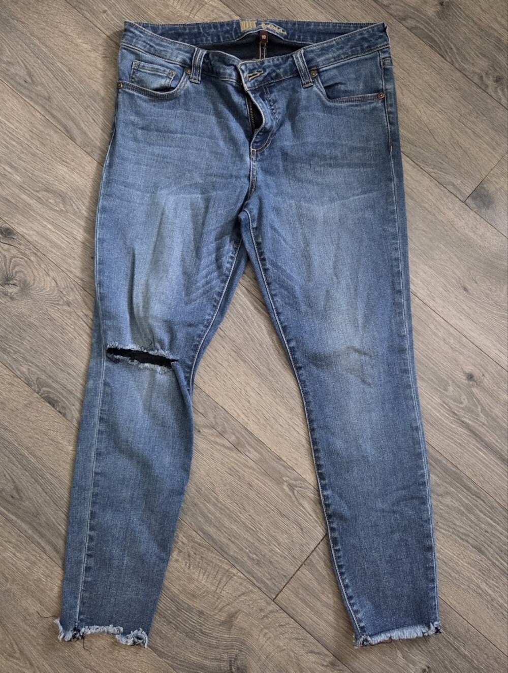 Kut from the Kloth Women's Skinny Jeans in Medium Blue